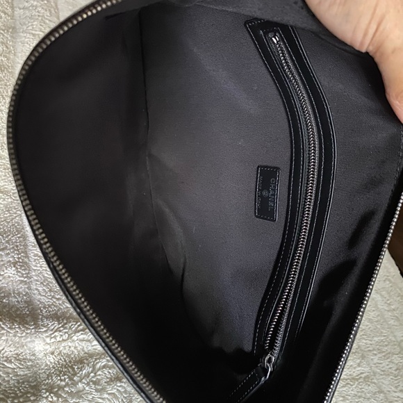 CHANEL 19A Croc Embossed O Case Pouch Clutch - Picture 8 of 8